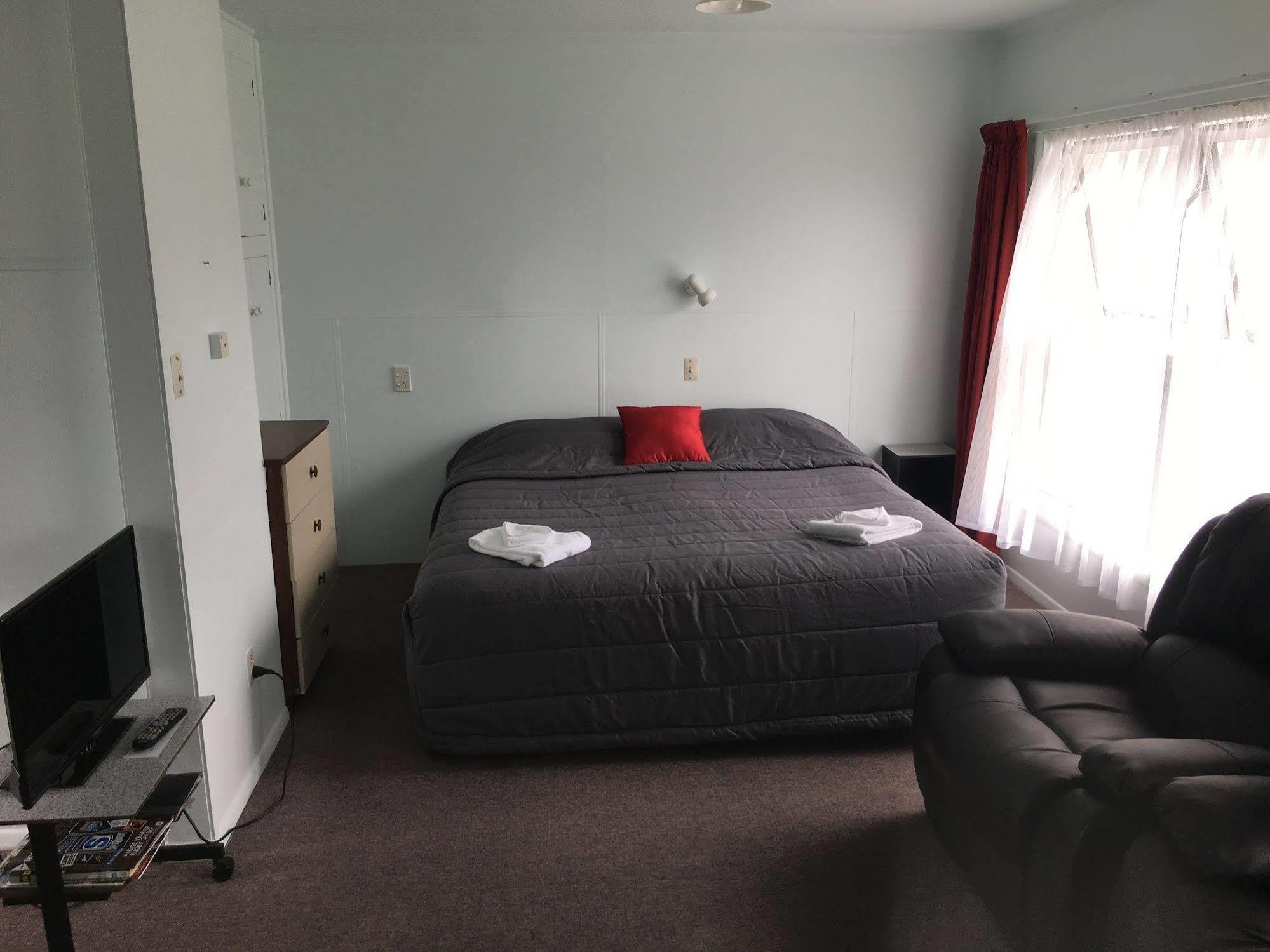 Courtesy Court Motel Nelson Exterior photo